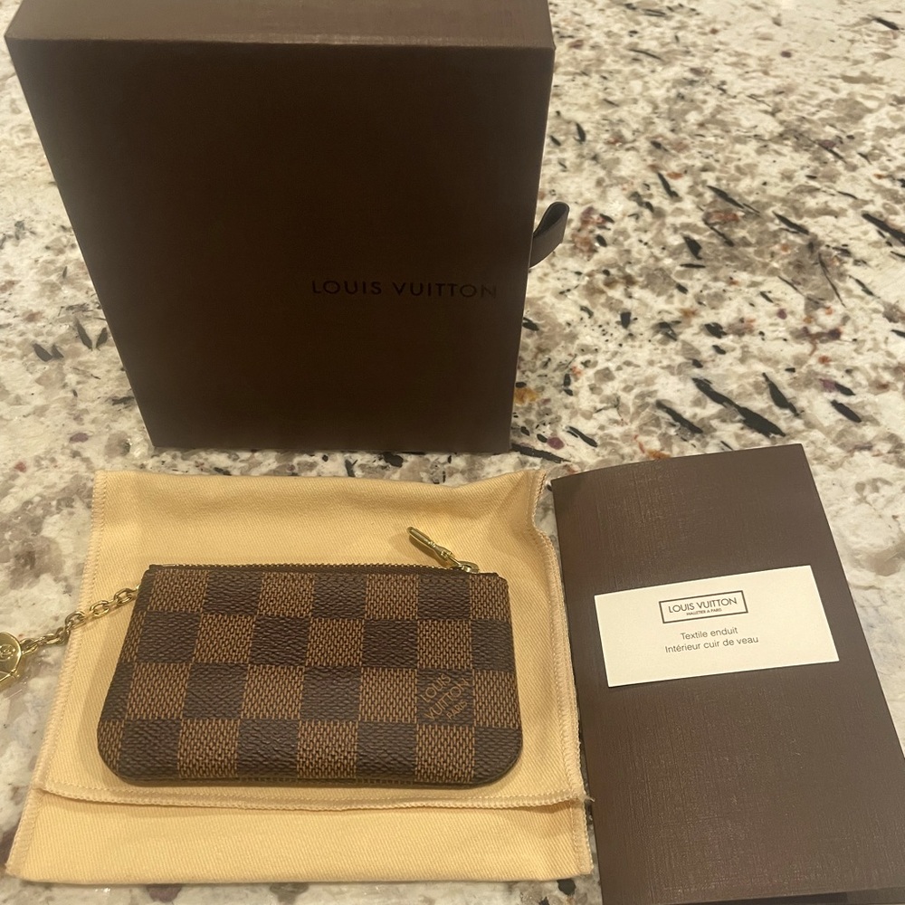 Louis Vuitton key cles/pouch in Damier Ebene